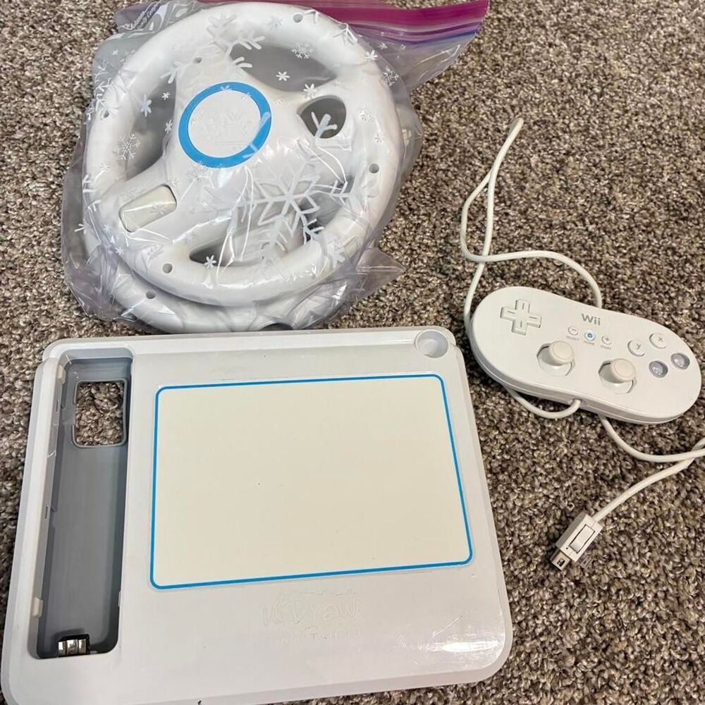Nintendo White and Grey Laptop-cases-bag